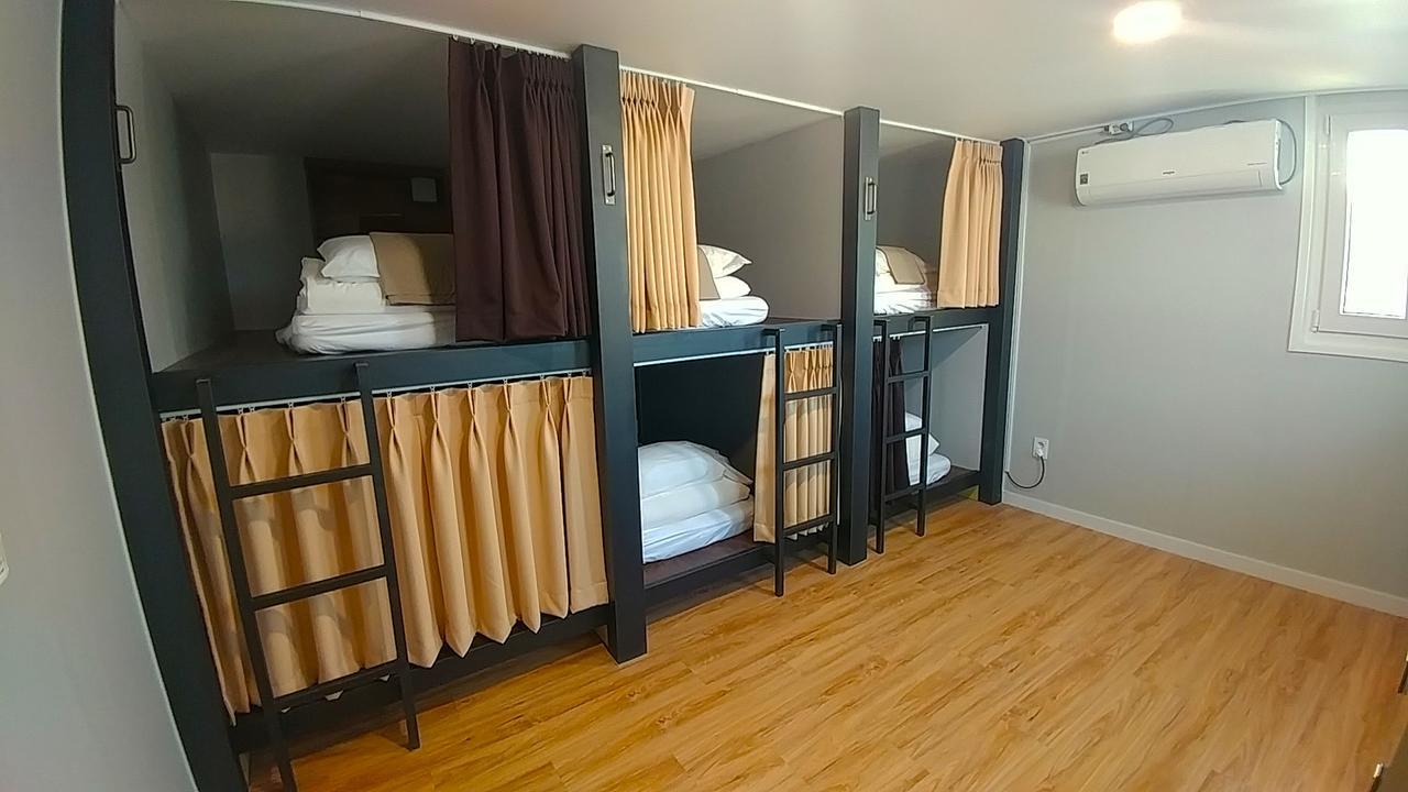 Socuri Home Guesthouse Seoul Bagian luar foto